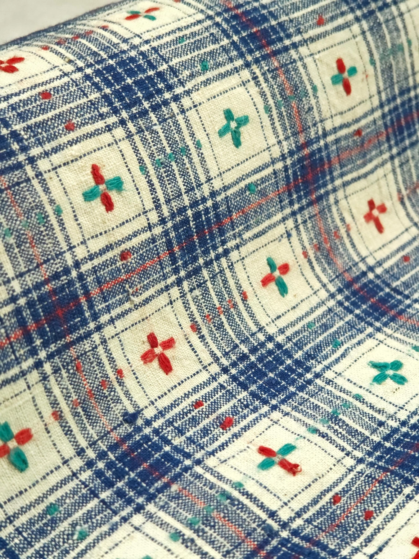 Four Seasons Blossom Grid — source photograph 6, documenting the same textile.