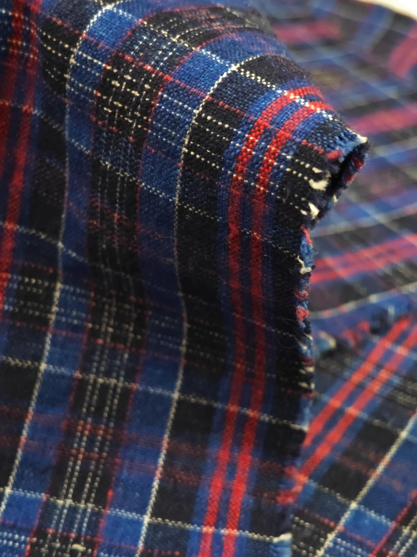 Blue Key Lattice — source photograph 5, documenting the same textile.