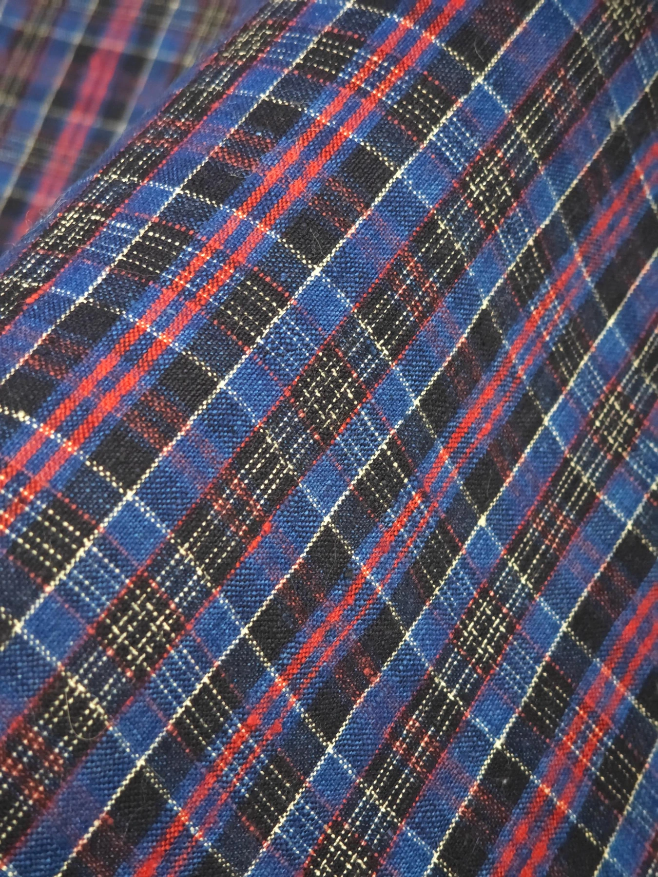 Blue Key Lattice — source photograph 7, documenting the same textile.