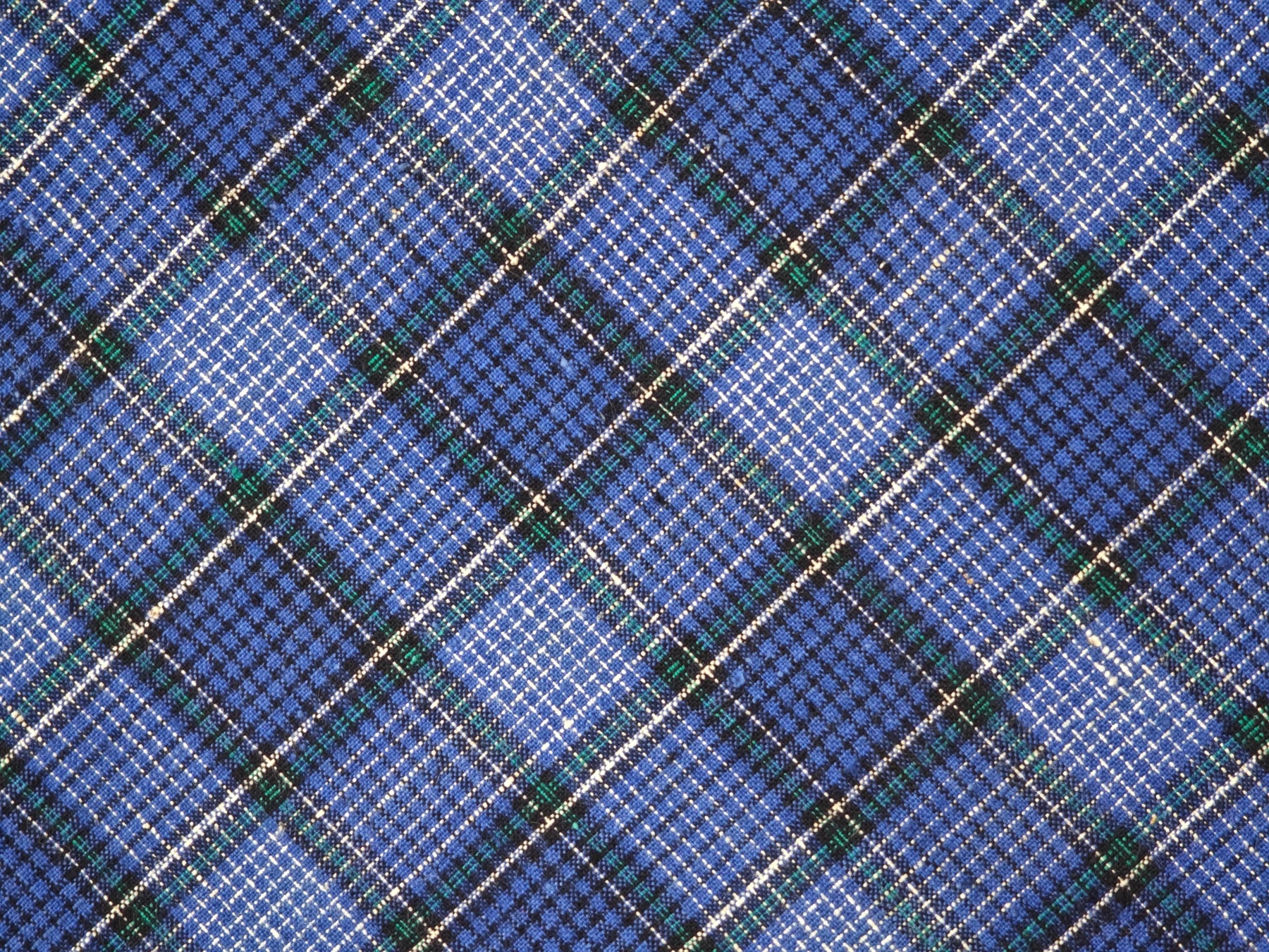 Blue Osmanthus — source photograph 9, documenting the same textile.