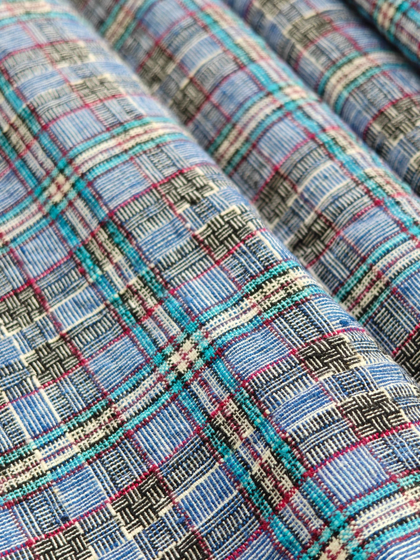 Reed Breeze — source photograph 9, documenting the same textile.