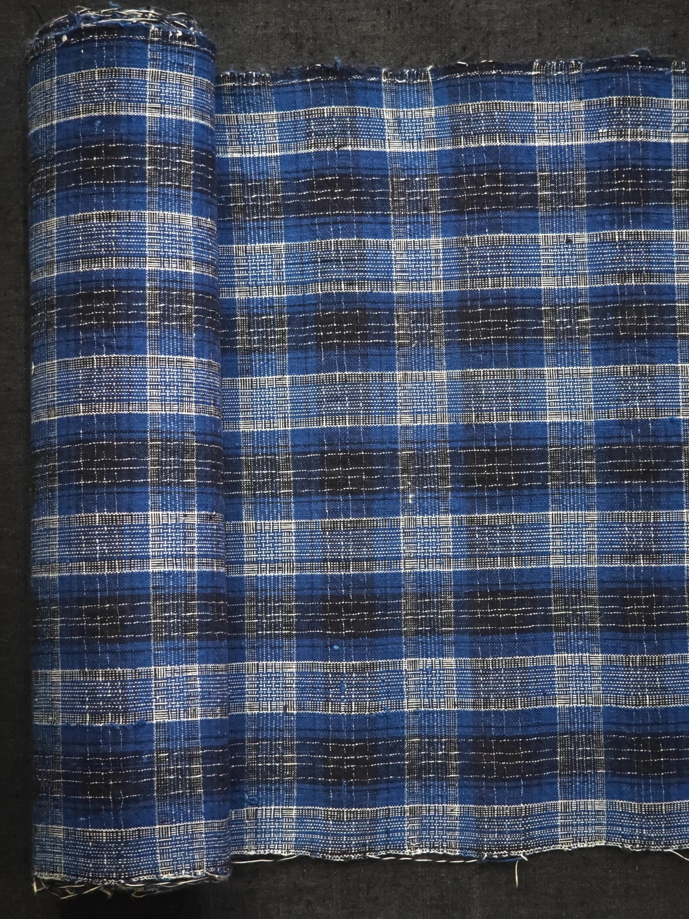 Reed Path Lattice — source photograph 3, documenting the same textile.