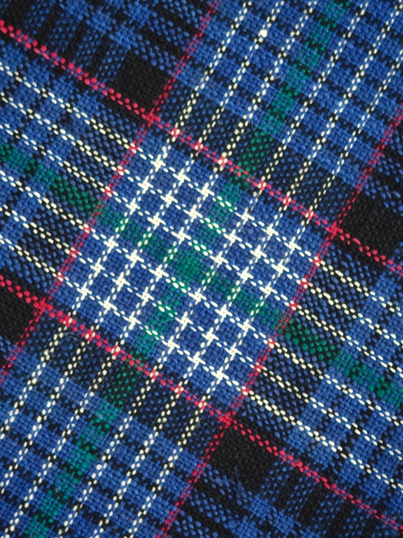 Blue Osmanthus Plaid — source photograph 2, documenting the same textile.