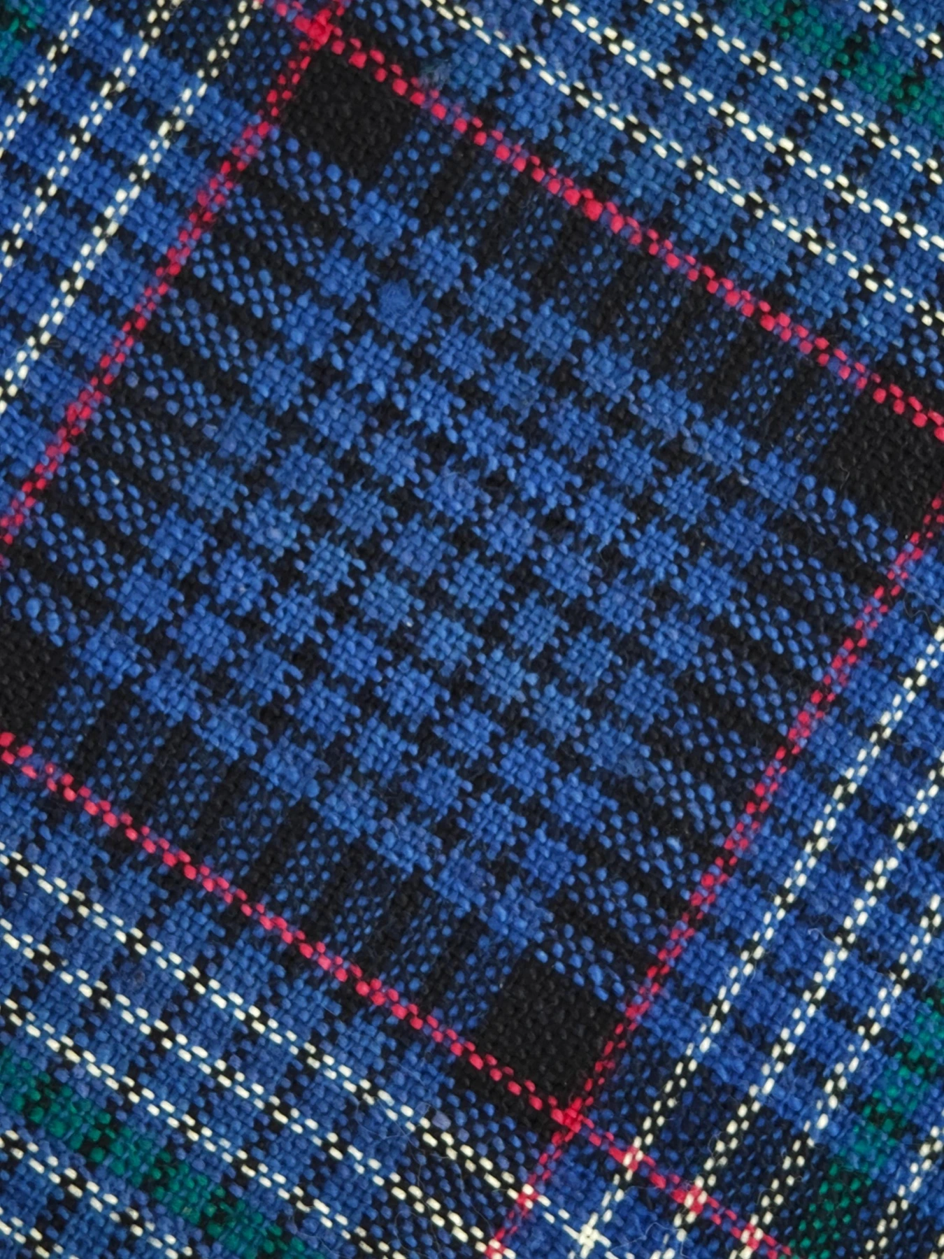 Blue Osmanthus Plaid — source photograph 3, documenting the same textile.