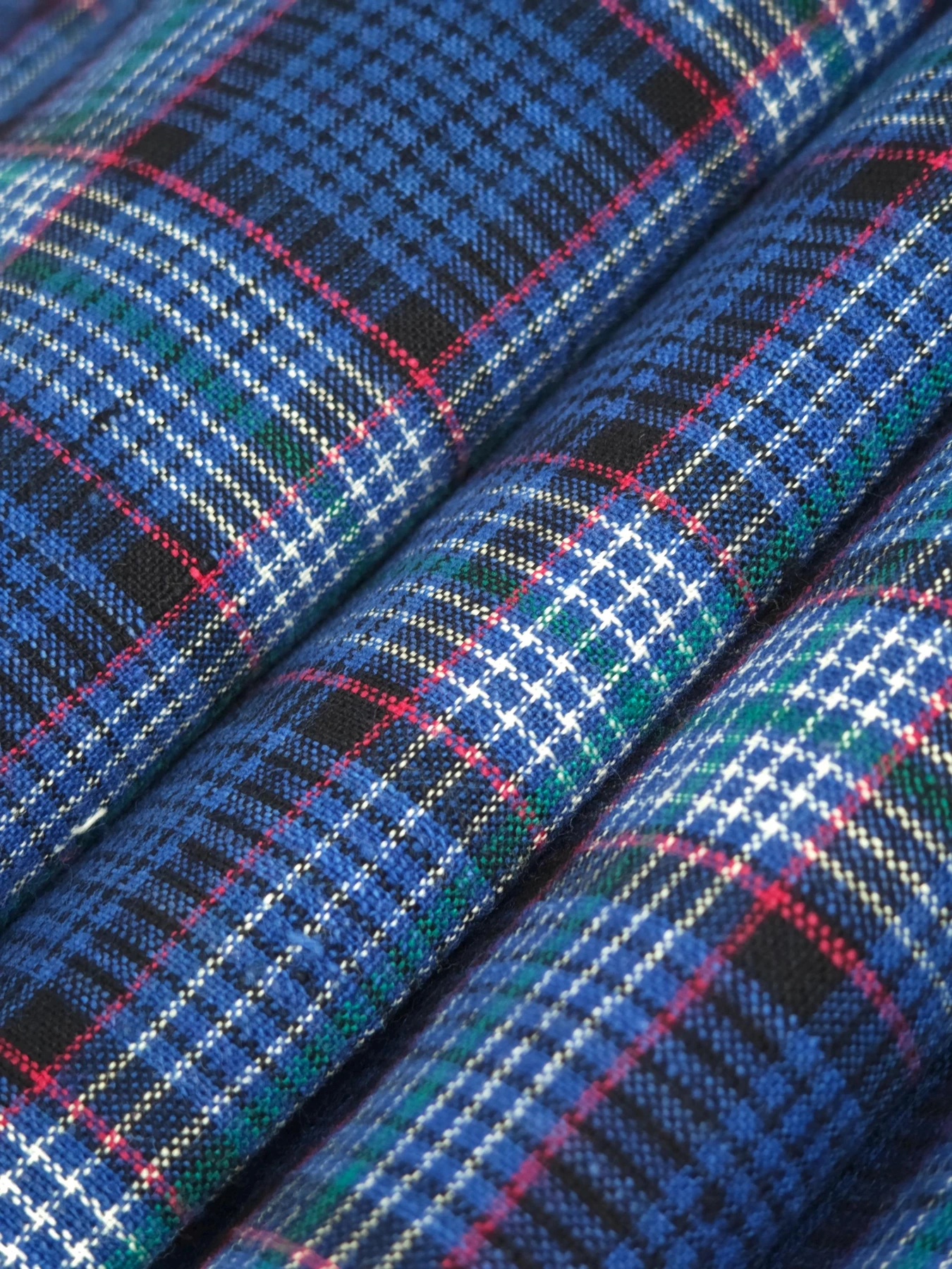 Blue Osmanthus Plaid — source photograph 4, documenting the same textile.