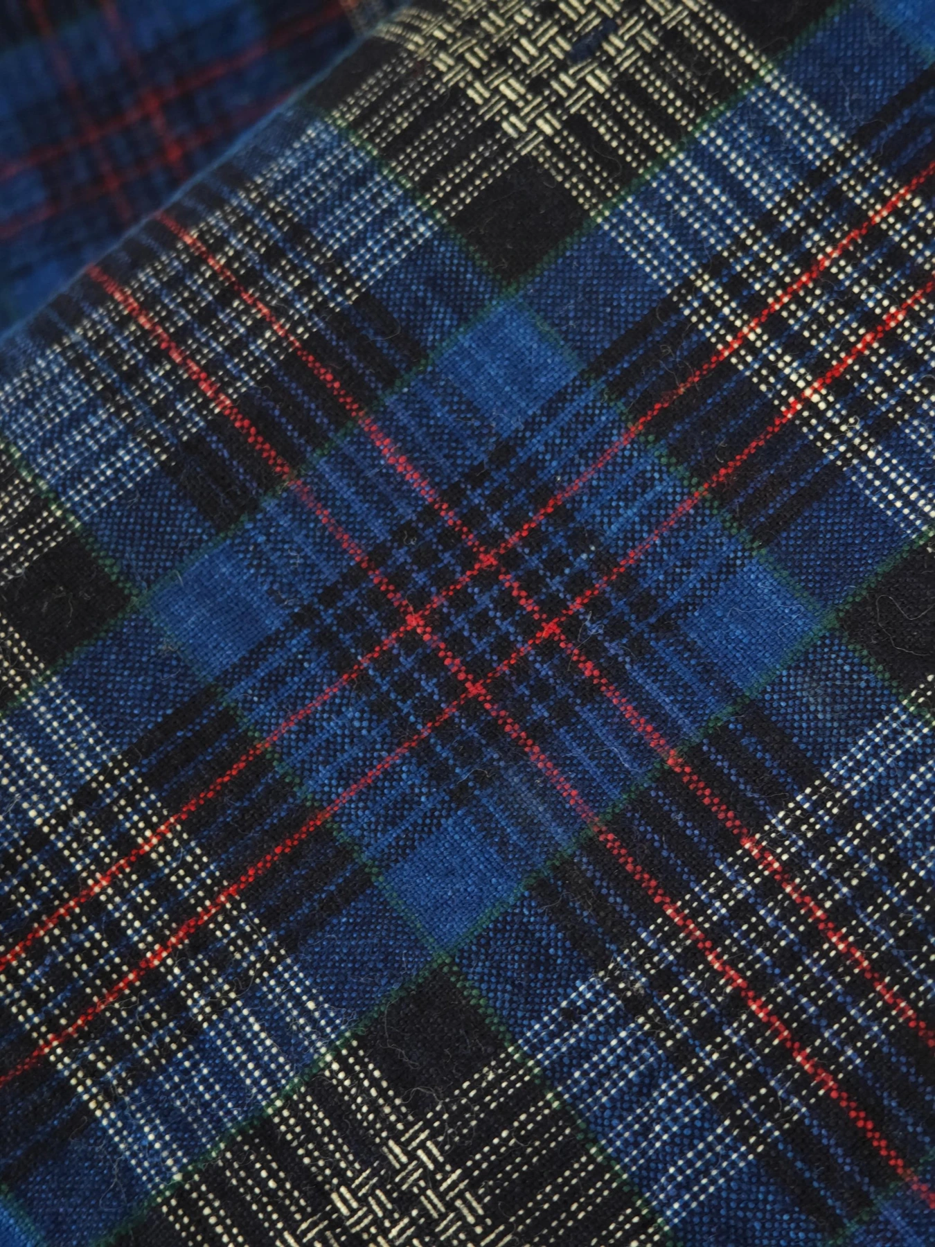 Endless Blessing Lattice — source photograph 8, documenting the same textile.