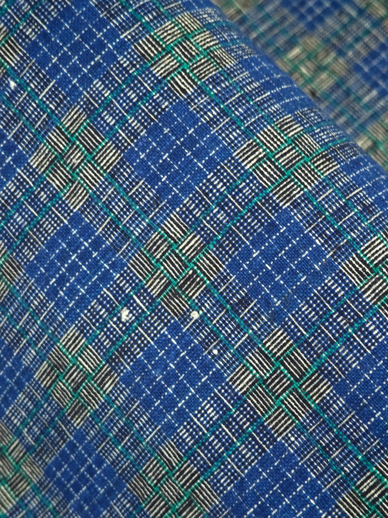 Verdant Lattice — source photograph 4, documenting the same textile.