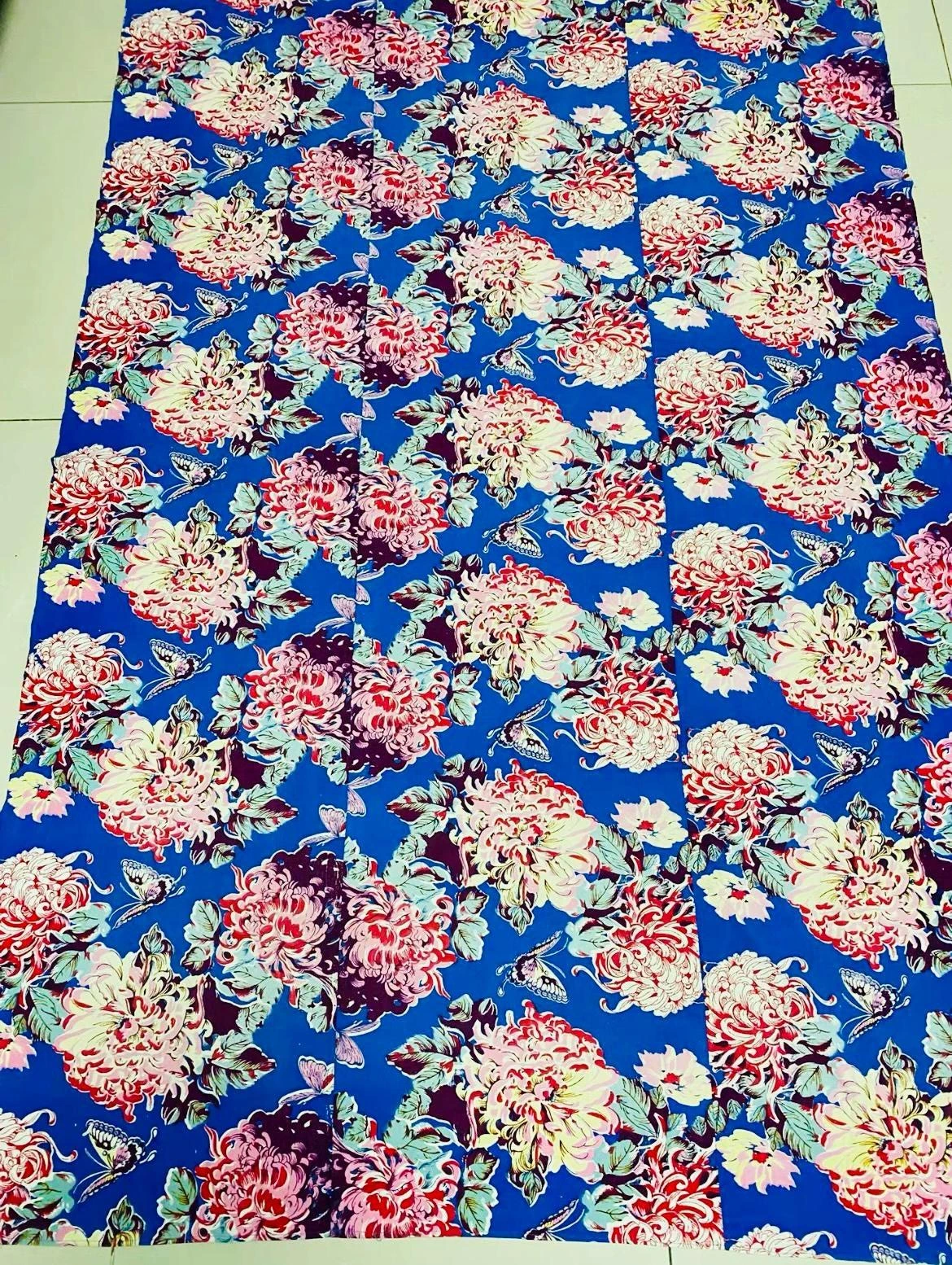 Chrysanthemum and Butterfly Bedsheet — source photograph 4, documenting the same textile.
