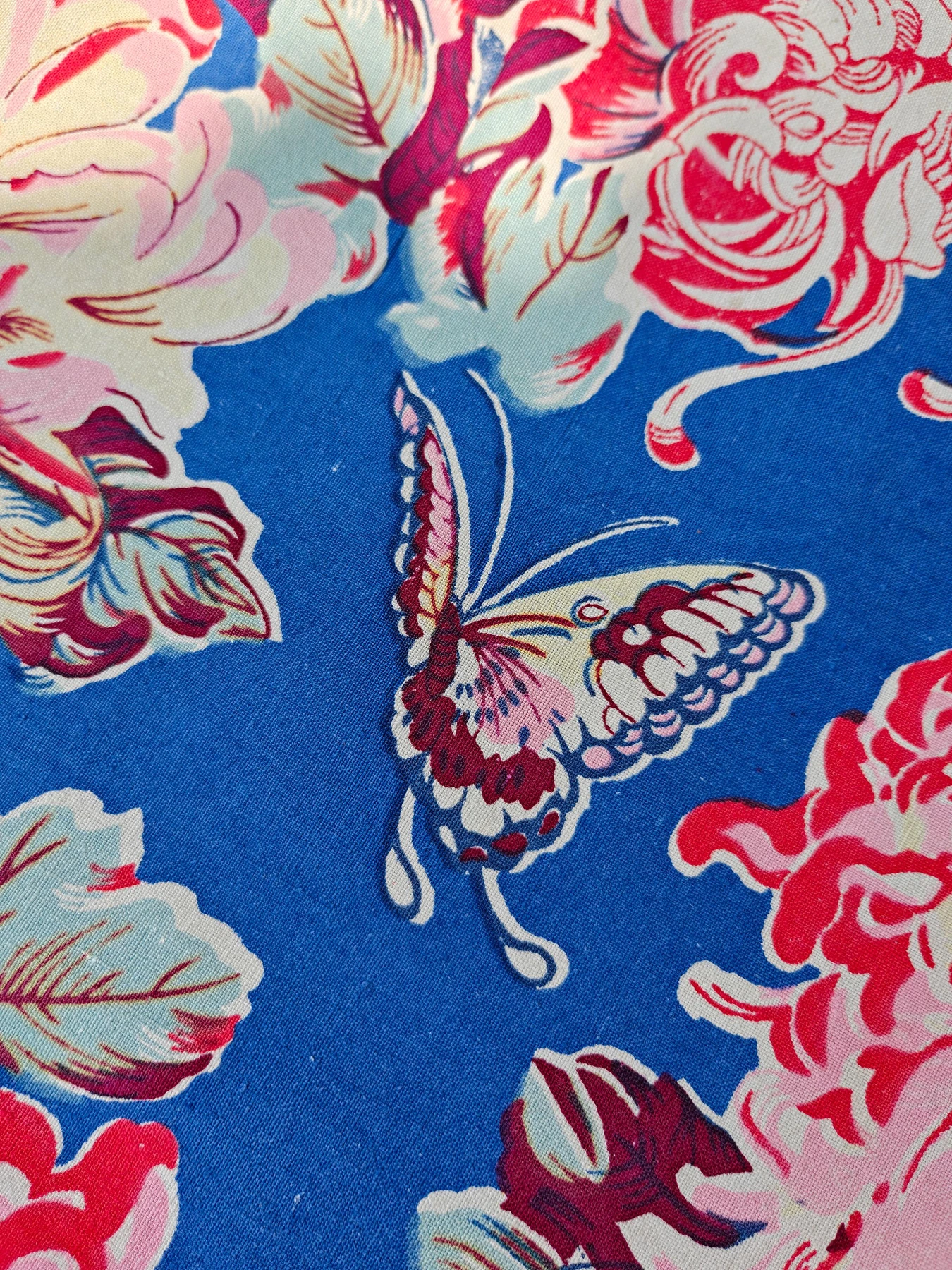 Chrysanthemum and Butterfly Bedsheet — source photograph 9, documenting the same textile.