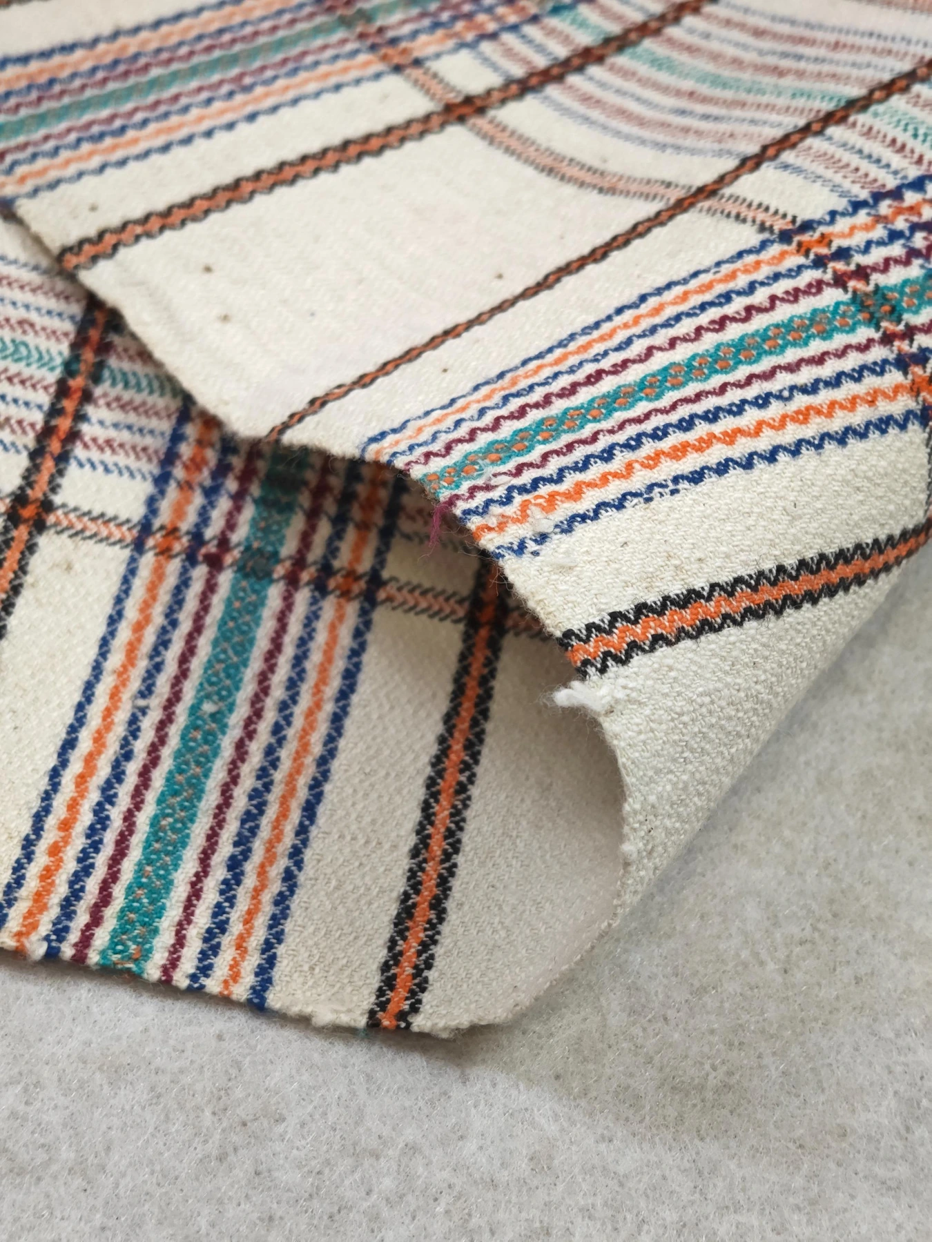 Ivory Stream Lattice — source photograph 7, documenting the same textile.