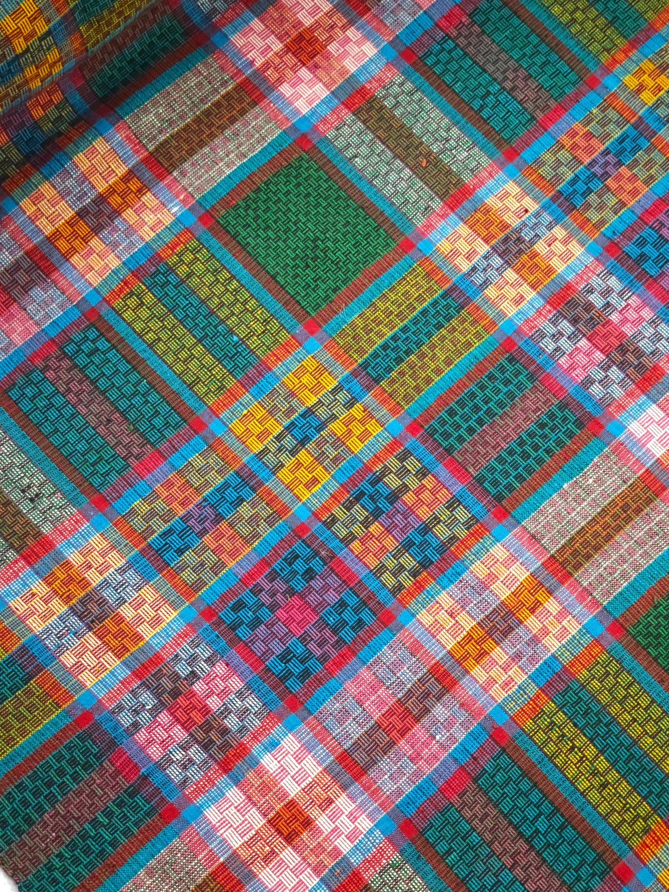 Splendid Days — source photograph 4, documenting the same textile.